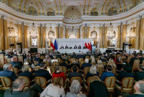 Konferencia pri príležitosti 75. výročia Európskeho dohovoru o ľudských právach pripomenula dôležitosť roly správnych súdov v ochrane práv jednotlivcov