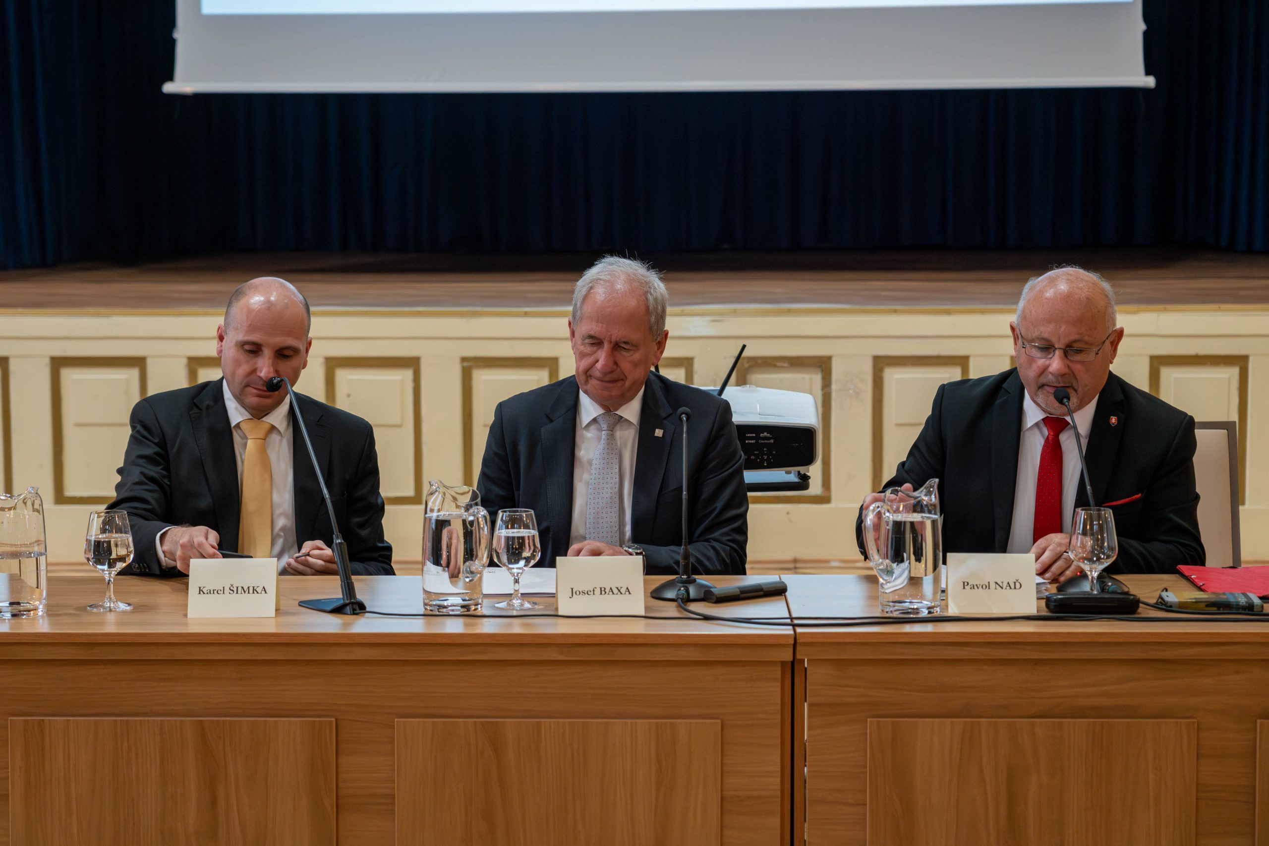 Odborné sympózium Základy novej éry správneho súdnictva na Slovensku v praxi