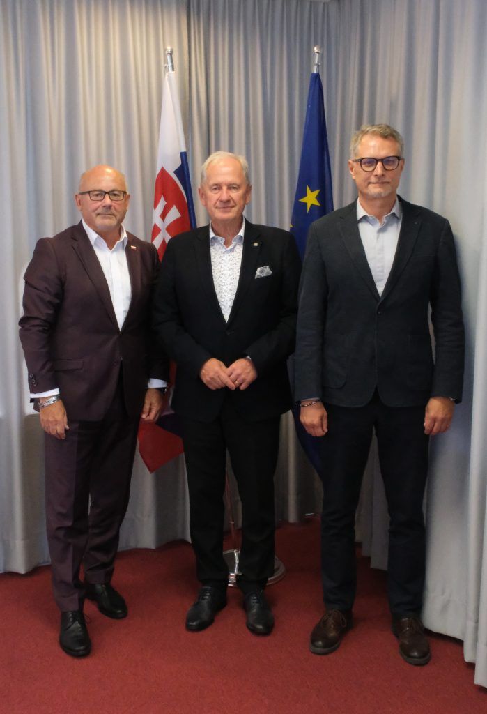 Vedenie Najvyššieho správneho súdu Slovenskej republiky a predseda Ústavného súdu Českej republiky Josef Baxa