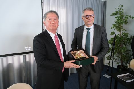Najvyšší správny súd Slovenskej republiky navštívila delegácia z Thajského kráľovstva, diskusia sa viedla najmä k praktickým otázkam výkonu správneho súdnictva