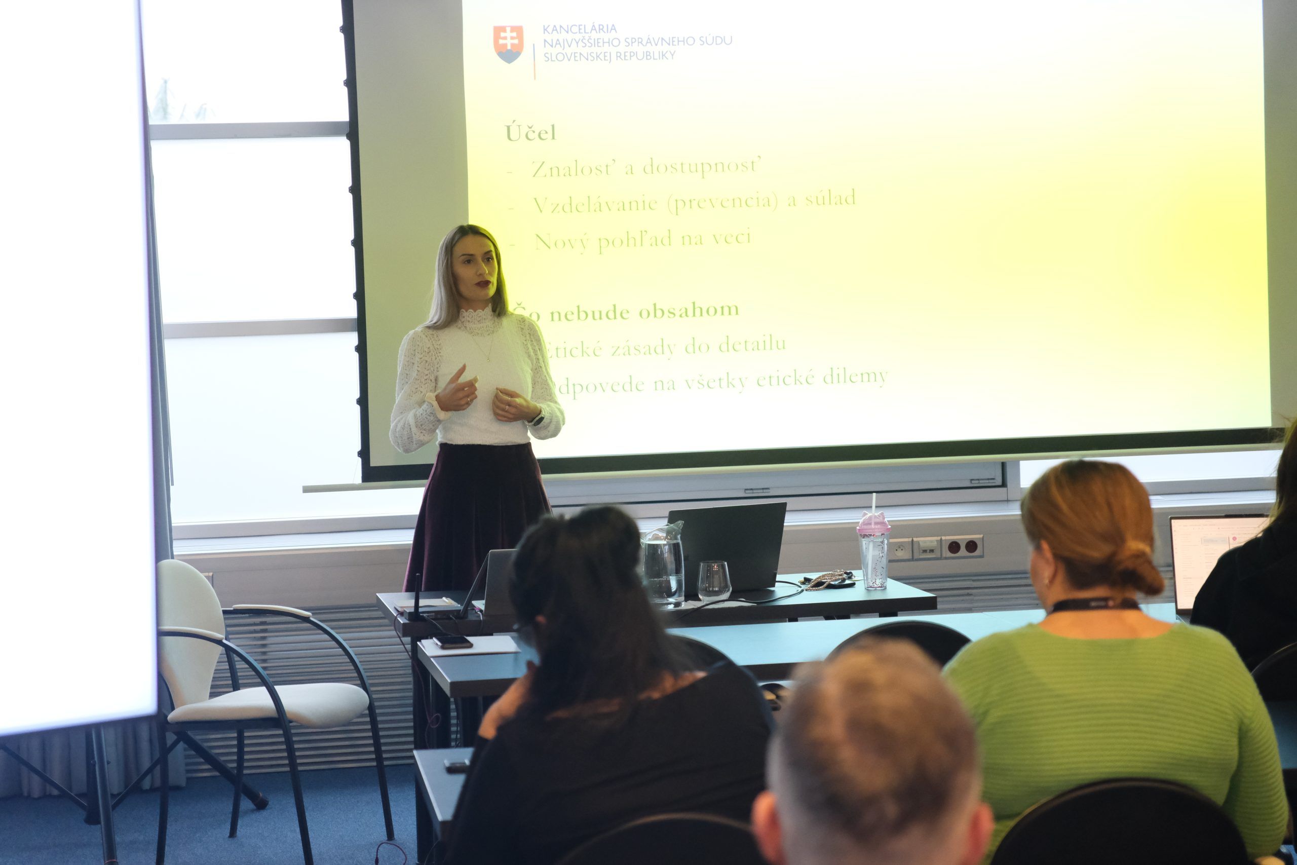 Prednáška o Etickom kódexe zamestnanca