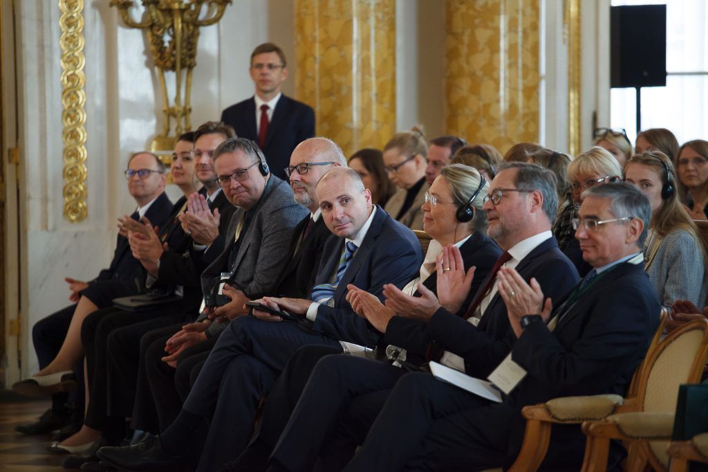 Účastníci konferencie 75 rokov Európskeho dohovoru o ľudských právach: úloha sudcov správnych súdov