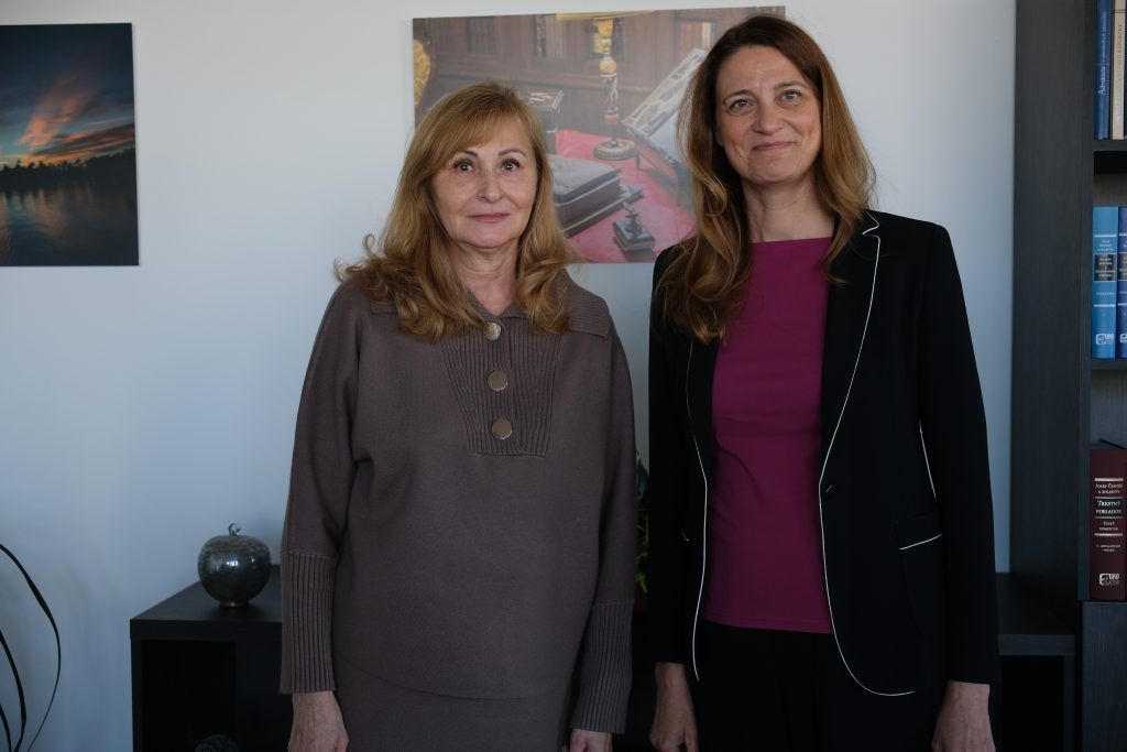 Predsedníčka Najvyššieho správneho súdu SR Monika Valašiková s prezidentkou Slovenskej komory daňových poradcov Miriam Galandovou.