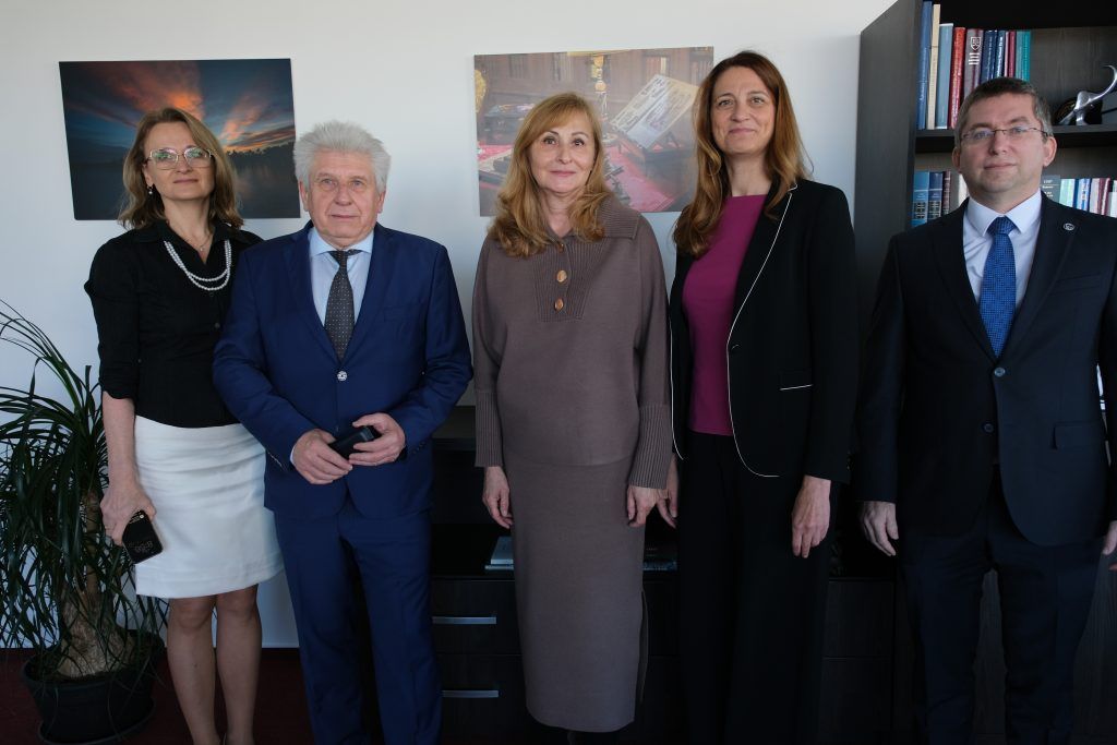 Zástupcovia Slovenskej komory daňových poradcov na stretnutí s predsedníčkou Najvyššieho správneho súdu SR Monikou Valašikovou.