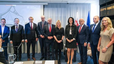 Zástupcovia vrcholných inštitúcií súdnictva zorganizovali odborné sympózium na tému daňového podvodu